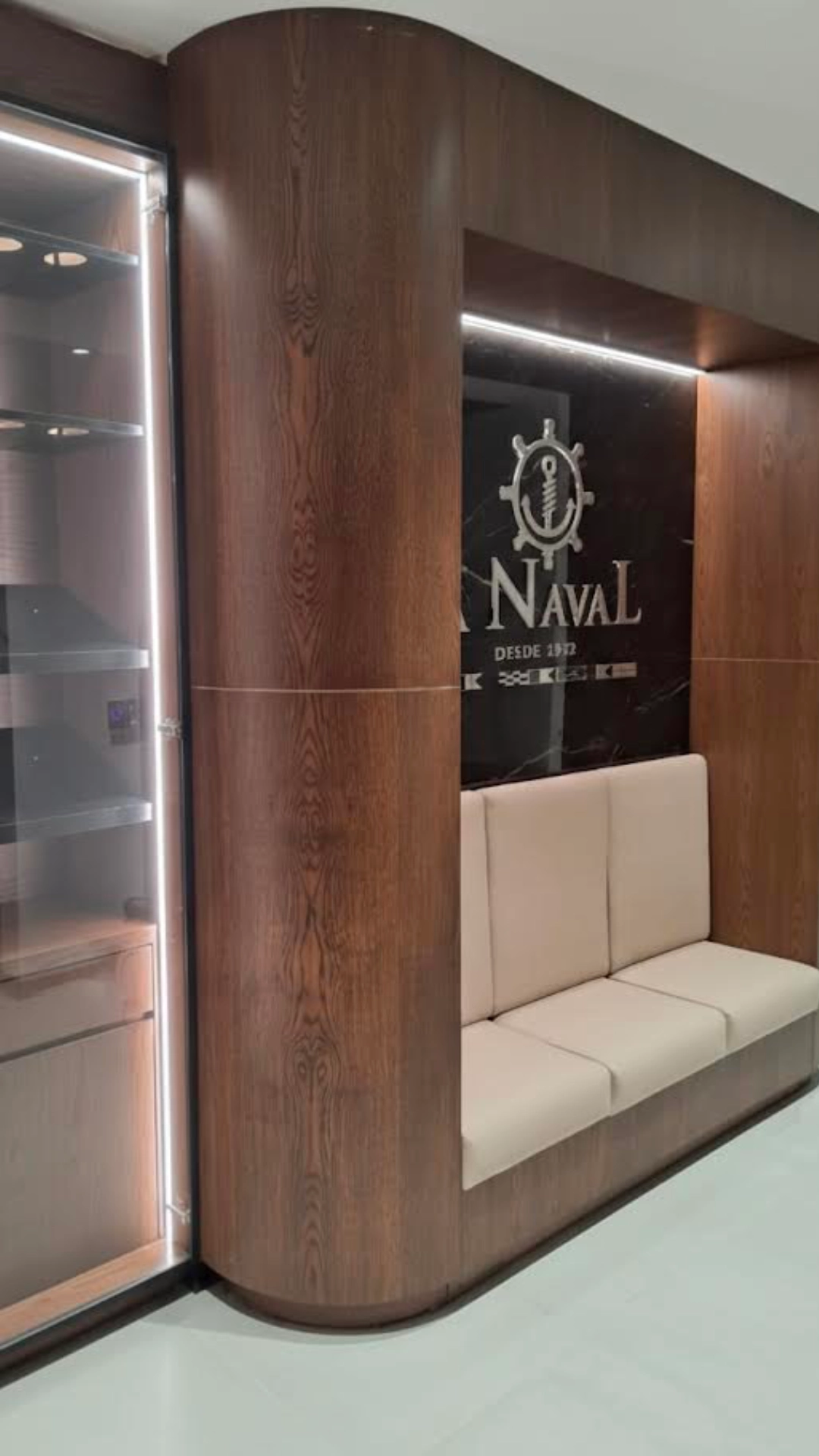 La Naval